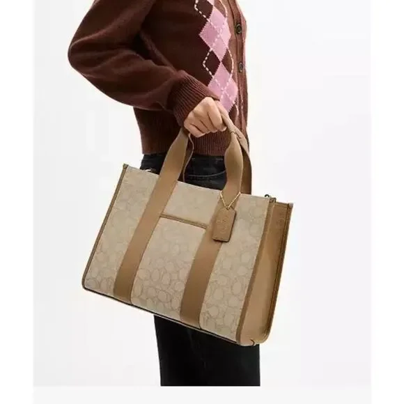 🔥🎁NWT! Coach Smith Tote Bag in Sig Jacquard Canvas Khaki Multi CY367 Msrp:$428 - Picture 8 of 14